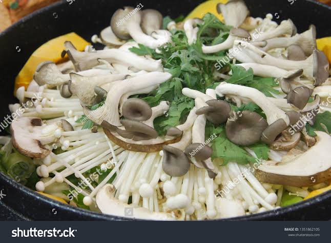 Mushroom Hot Pot